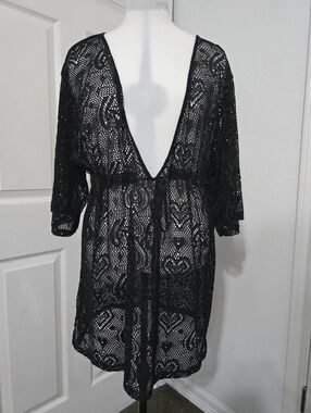 LA CLASS Black Lace Deep-V Swim Cover-Up Size Large Hearts Resortwear Beach